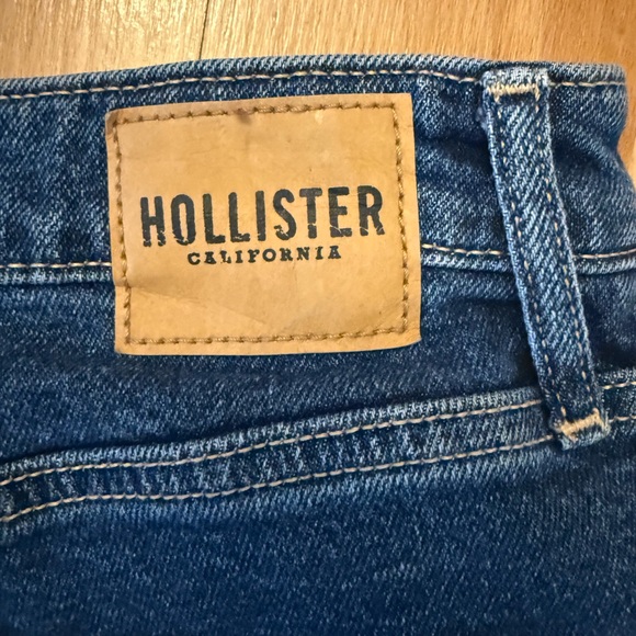 Hollister Ultra High Rise Dad Jean. Swirl patchwork jean. - Picture 9 of 9